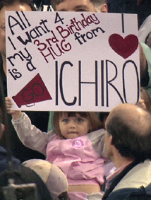 HUG_Ichiro.gif